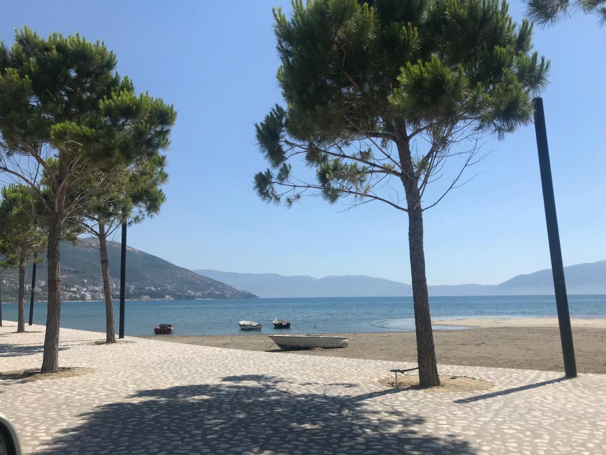 Coastal Retreat - Beach Apartment Vlore Exterior photo