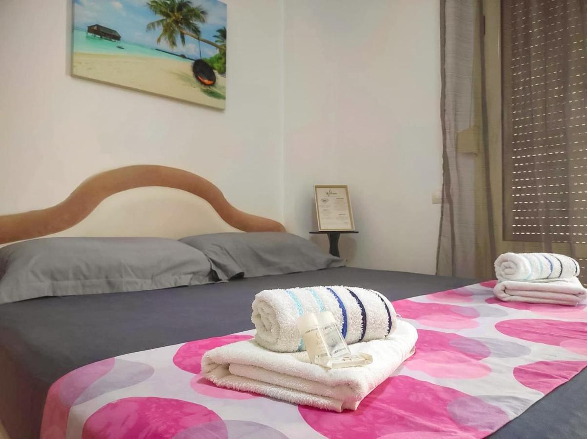 Coastal Retreat - Beach Apartment Vlore Exterior photo